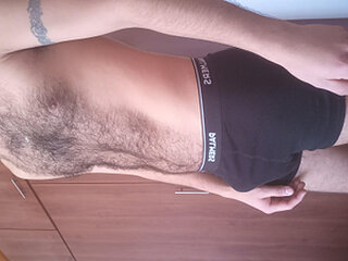 Hairy198904