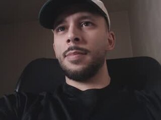 Henryaxe
