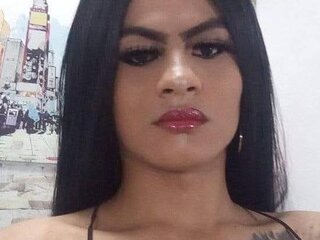 scarlet-sofia