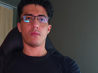 alex_dimitri